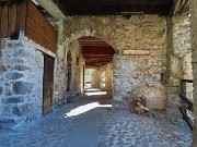 05 Bel porticato panoramico sulla Valtorta